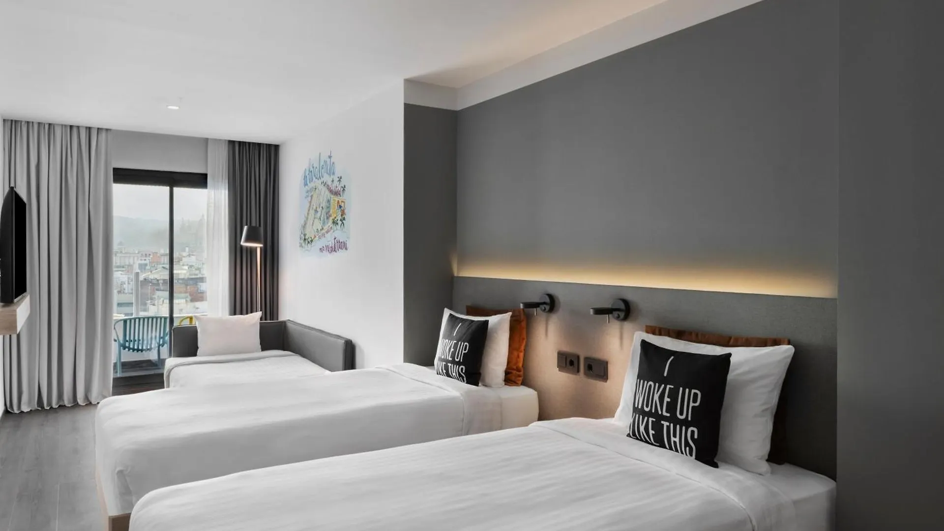 Moxy Barcelona Hotel 4*,  Spanien