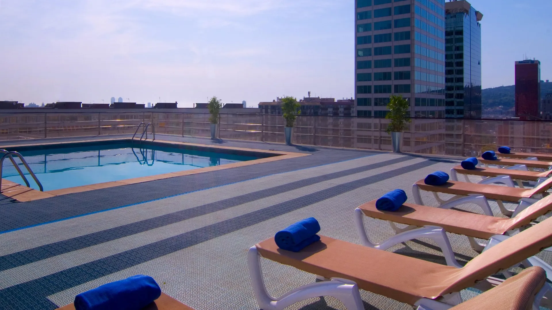 Hotel Moxy Barcelona 4*,