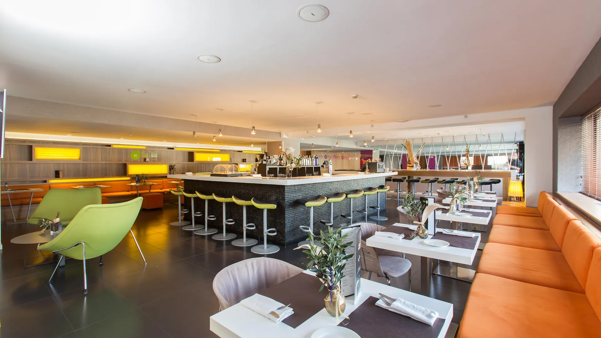 ****  Hotel Moxy Barcelona Spanien