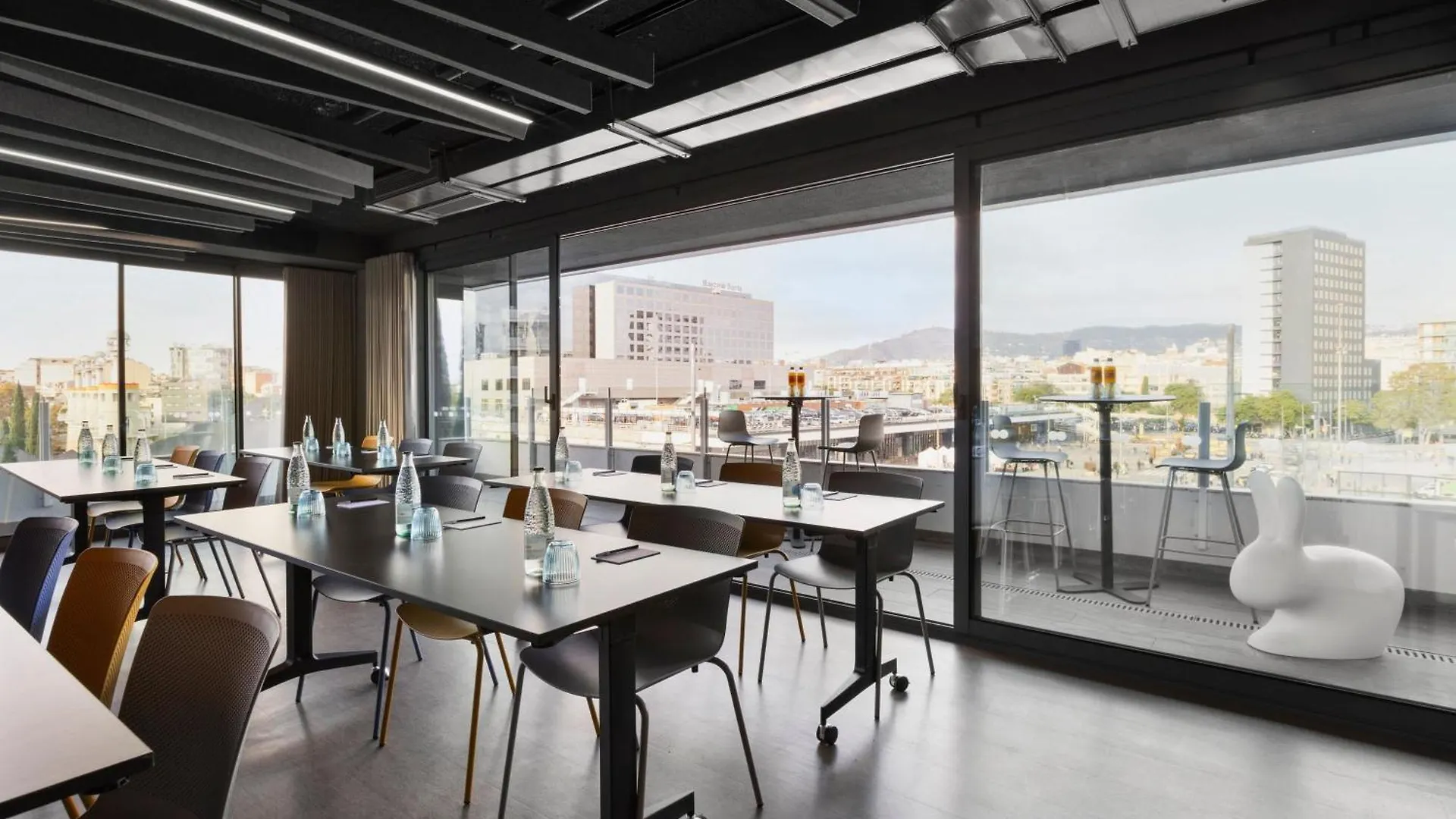 Hotel Moxy Barcelona 4*,  Spanien