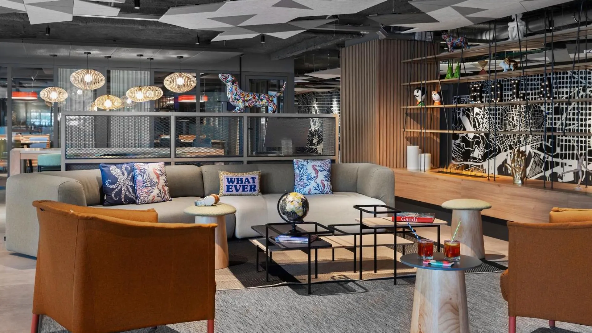 Hotel Moxy Barcelona 4*,
