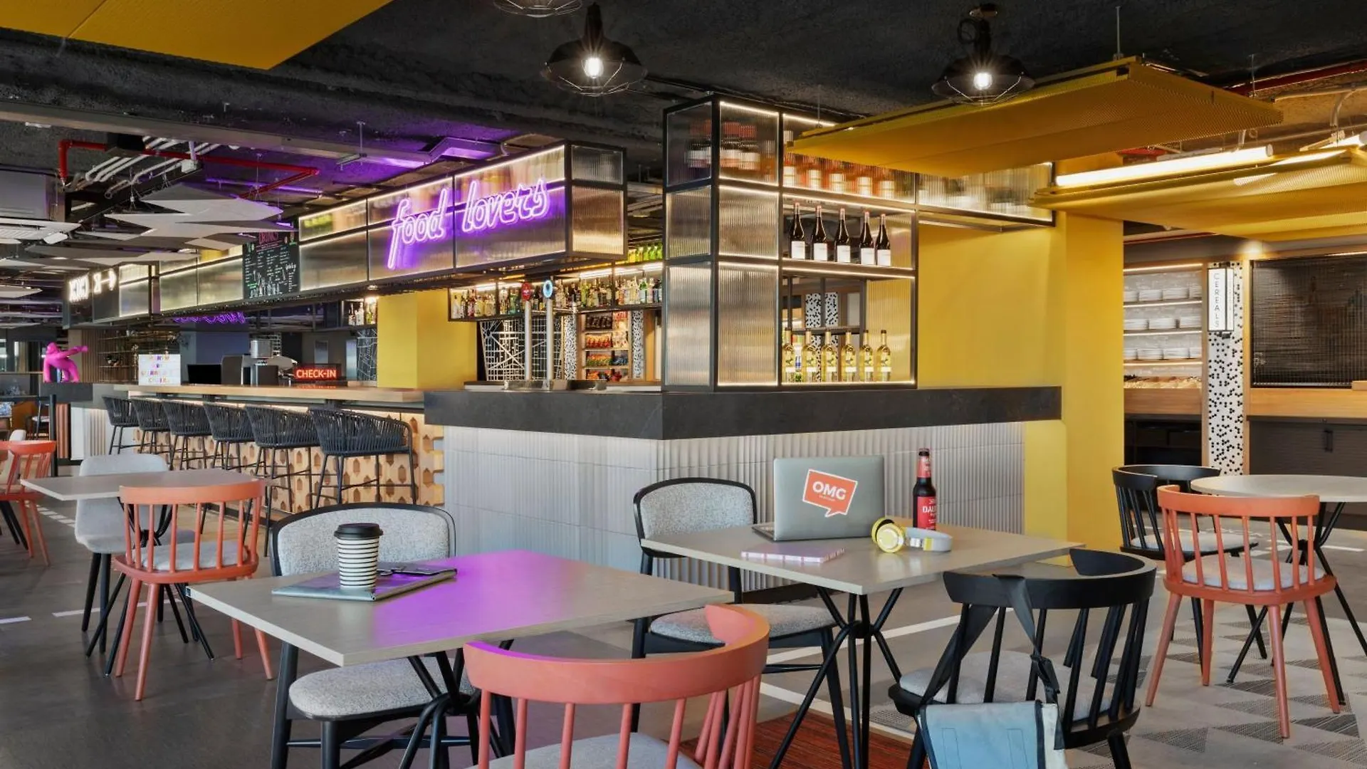 Moxy Barcelona Hotel