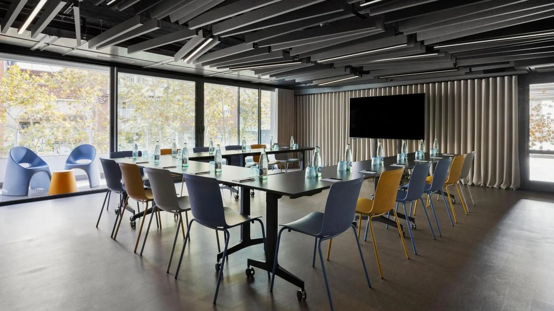 Hotel Moxy Barcelona 4*,