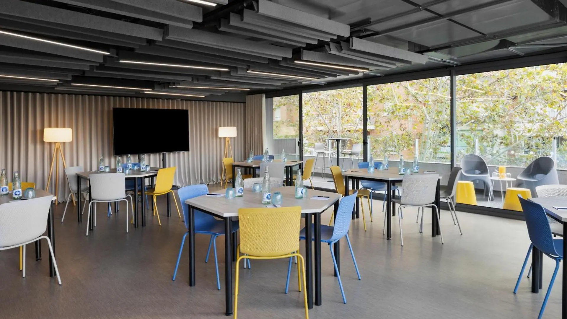 Hotel Moxy Barcelona 4*,  Spanien